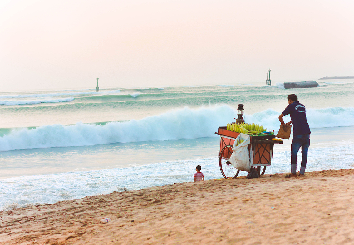 客人欧阳先生  金芭兰海滩漫步